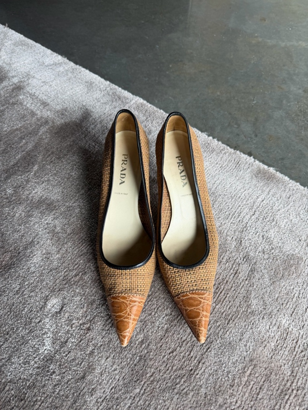 Vintage Prada Raffia Pumps - Picture 5 of 5